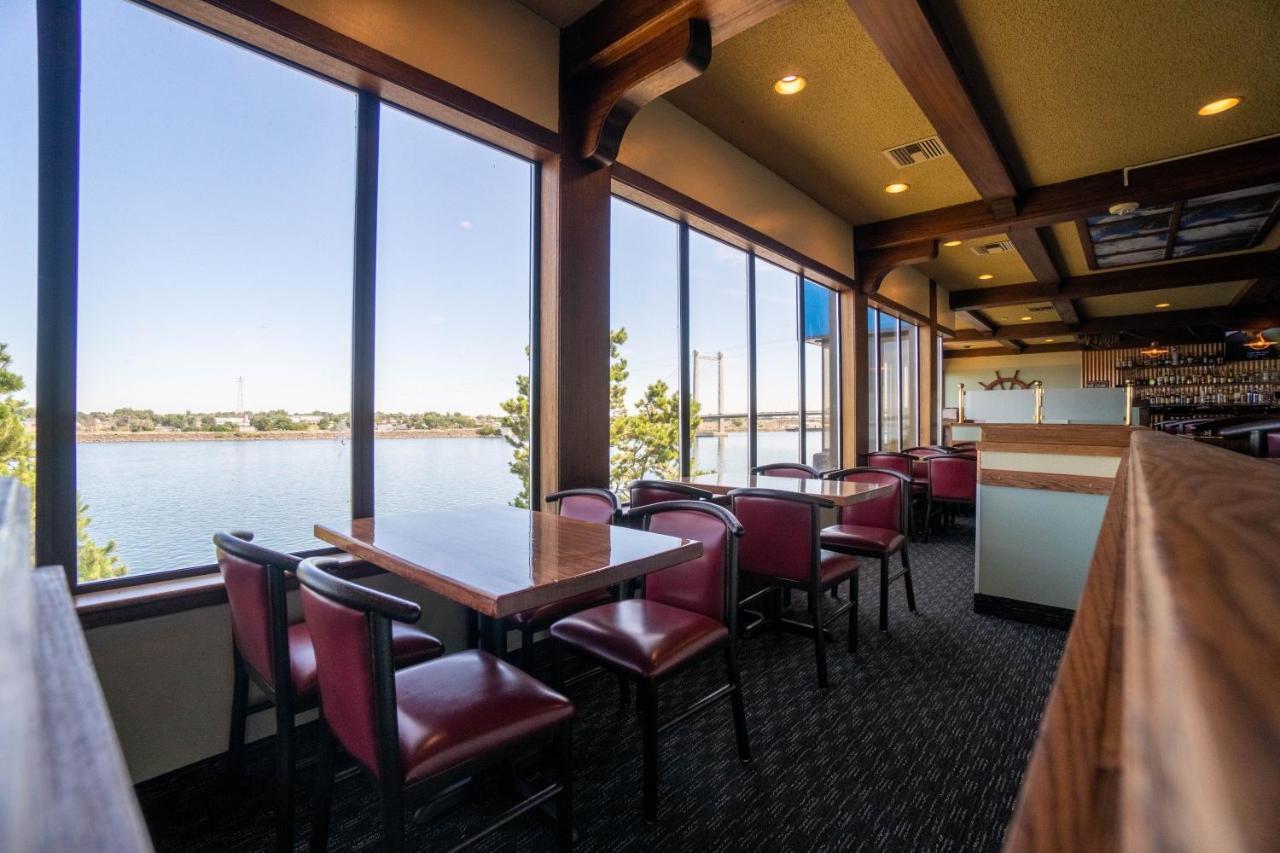 Clover Island Inn Kennewick Dış mekan fotoğraf