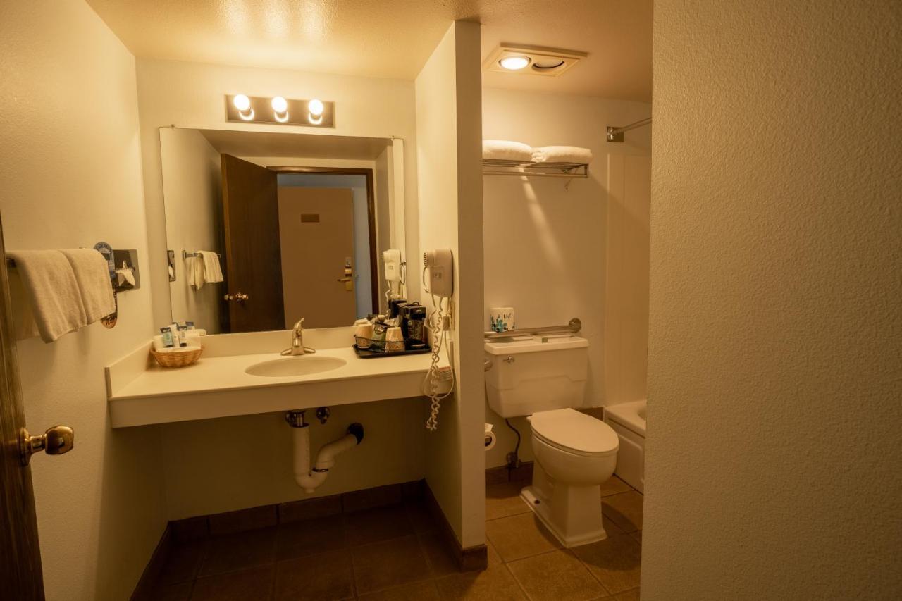 Clover Island Inn Kennewick Dış mekan fotoğraf