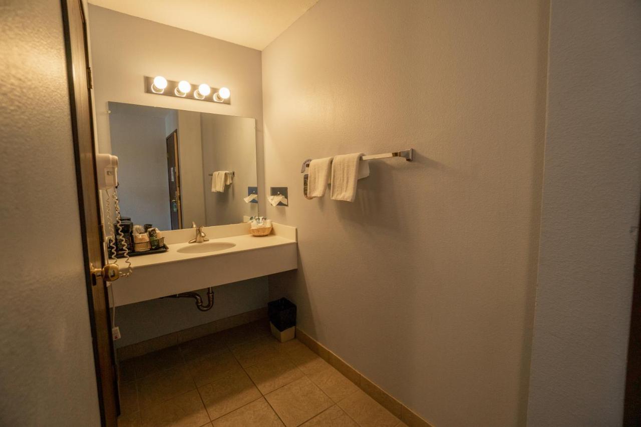 Clover Island Inn Kennewick Dış mekan fotoğraf